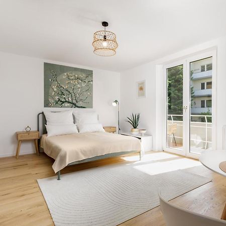 Design-Apartment In Linz Mit Netflix & Balkon Eksteriør billede